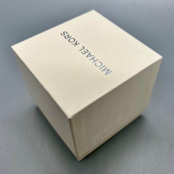 Michael Kors MK5605 Unisex Chronograph 40mm Case Gold Analog Wristwatch BrandNew - Picture 8 of 10